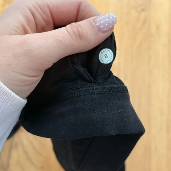 Lululemon Black Flow Y Bra - Picture 4 of 4